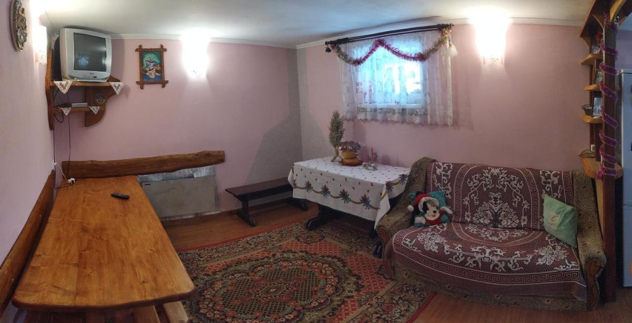 Родинна Оселя Slavske Exterior foto